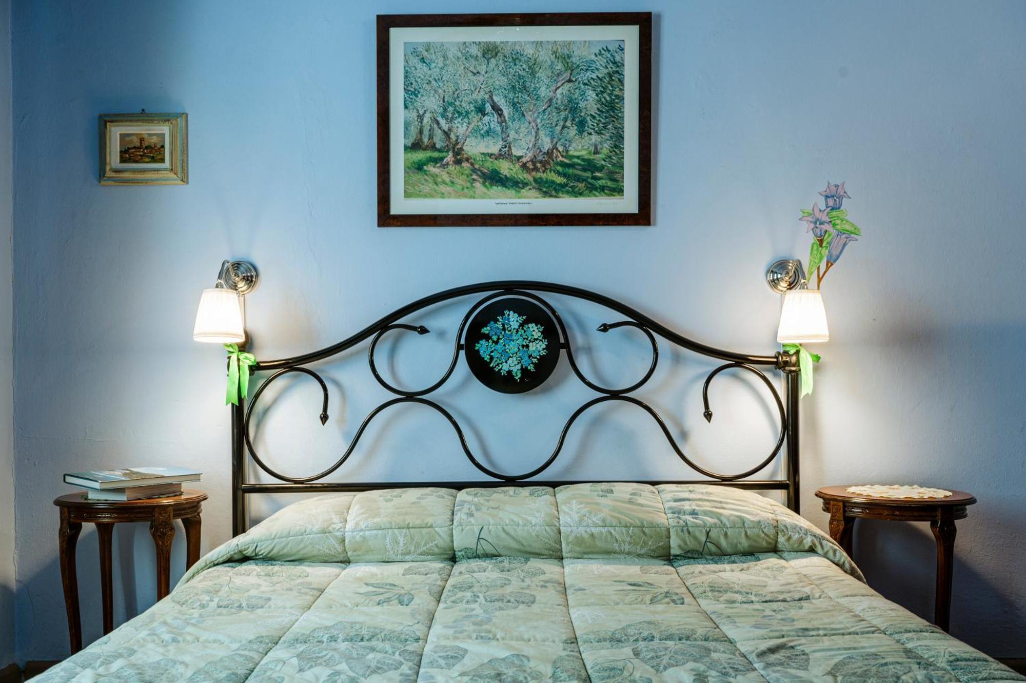 Antica Casa Dei Rassicurati Bed & Breakfast Montecarlo Bagian luar foto