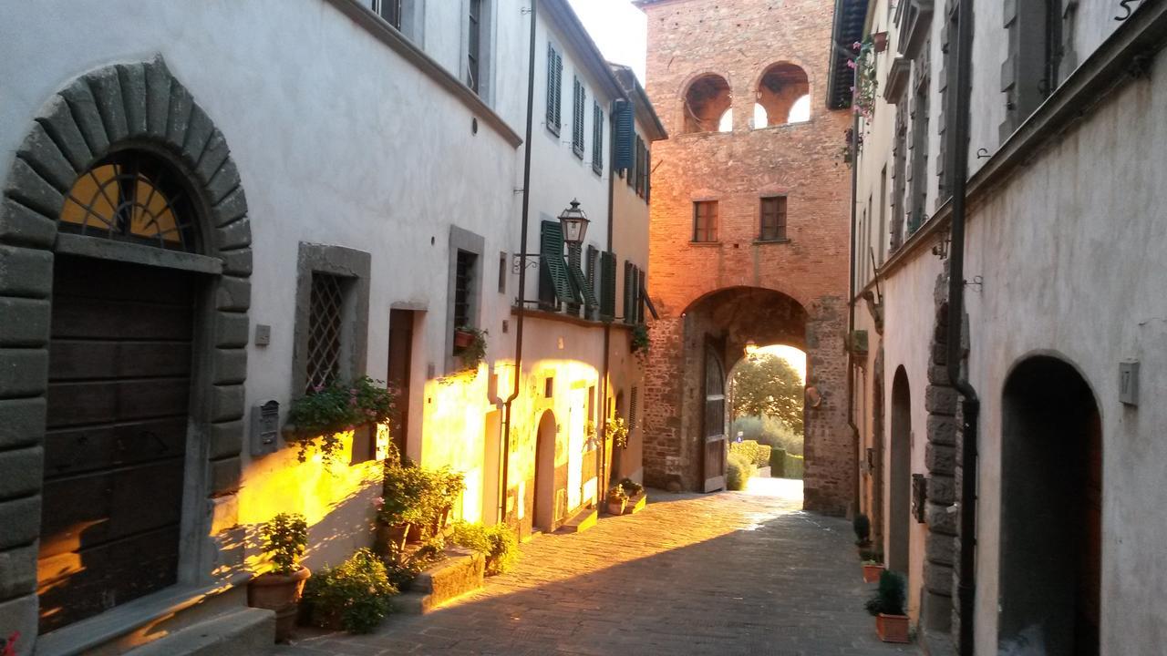 Antica Casa Dei Rassicurati Bed & Breakfast Montecarlo Bagian luar foto