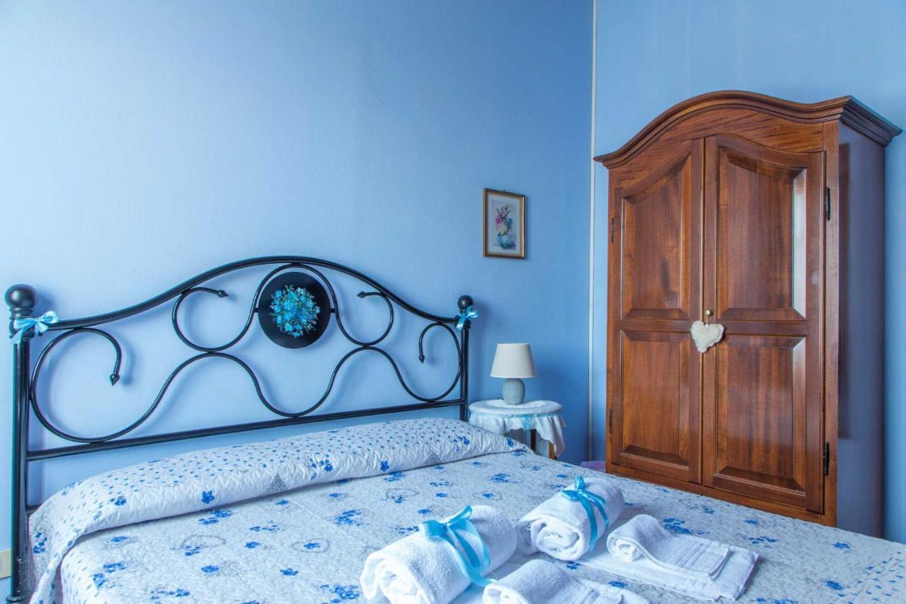 Antica Casa Dei Rassicurati Bed & Breakfast Montecarlo Bagian luar foto